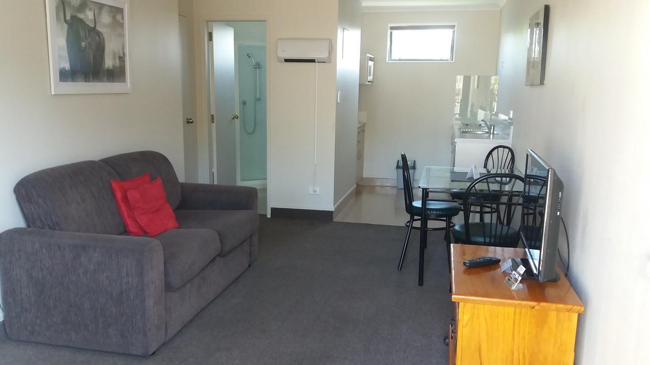 Bay Palm Motel Mount Maunganui Exterior photo