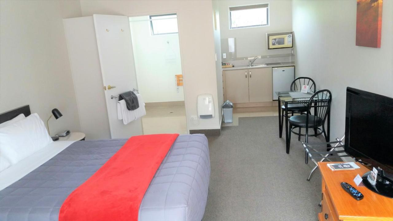 Bay Palm Motel Mount Maunganui Exterior photo
